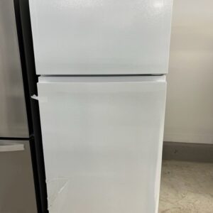 Hisense 30" Refrigerator (#PD1008)