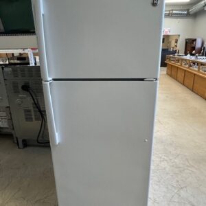 28" GE Refrigerator (#12029)