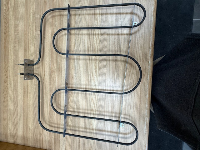 GE Range - Broil element (222D2928P001)