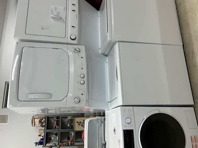 GE Laundry Centre (#13363)